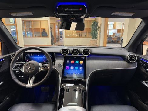 Certified 2025 Mercedes-Benz GLC 300 image 7