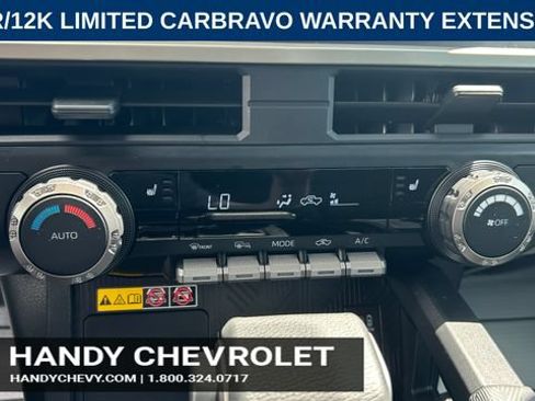 Used 2025 Toyota Tacoma SR5 AWD/4WD image 27