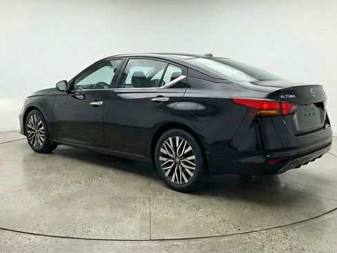 Used 2025 Nissan Altima 2.5 SV image 6