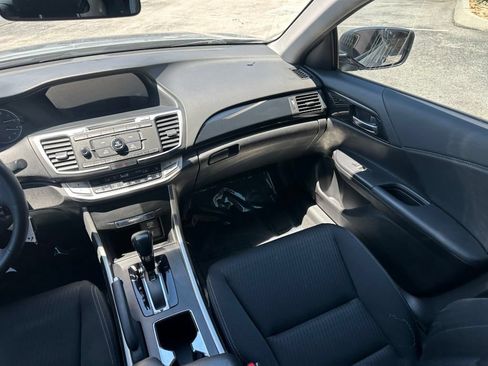 Used 2015 Honda Accord Sport image 28