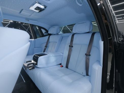 Used 2026 Rolls-Royce Phantom Sedan RWD image 48