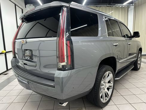 Used 2020 Cadillac Escalade Luxury image 5