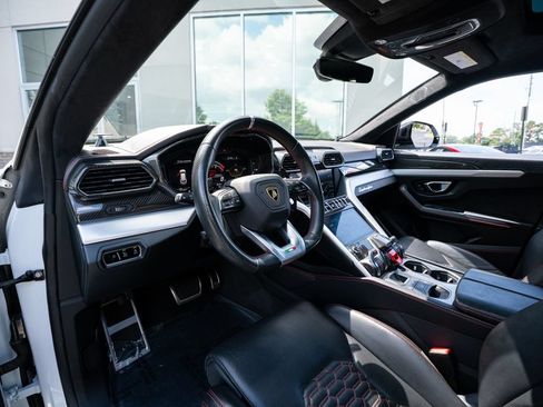 Used 2019 Lamborghini Urus AWD/4WD image 30