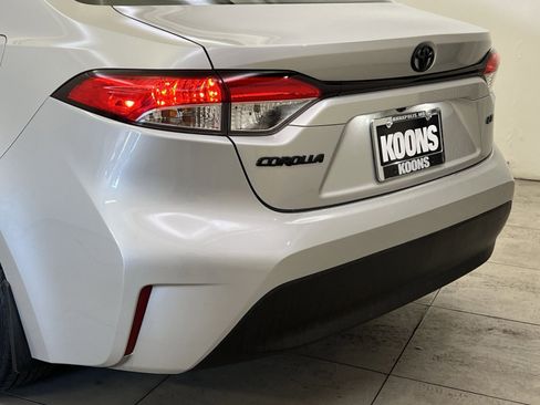 Used 2023 Toyota Corolla LE image 27