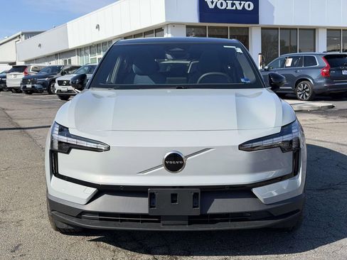 New 2026 Volvo EX30 Plus w/ Climate Package image 22