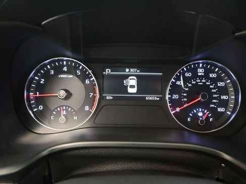 Used 2024 Kia Forte LXS FWD image 11