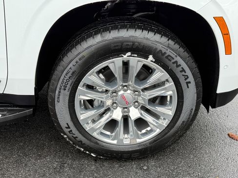 New 2026 GMC Yukon XL Denali image 12