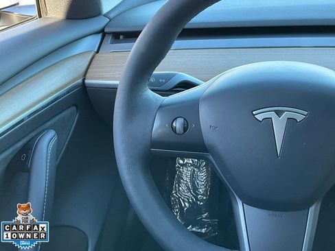 Used 2023 Tesla Model 3 Standard Range image 39