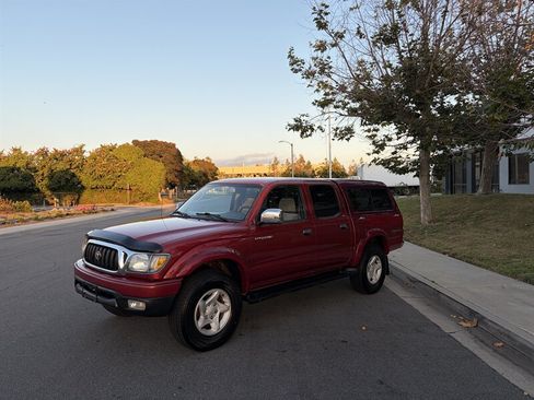Used 2002 Toyota Tacoma PreRunner RWD image 8