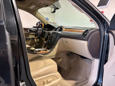 Used 2011 Buick Enclave CXL w/ Trailering Provision Package image 17