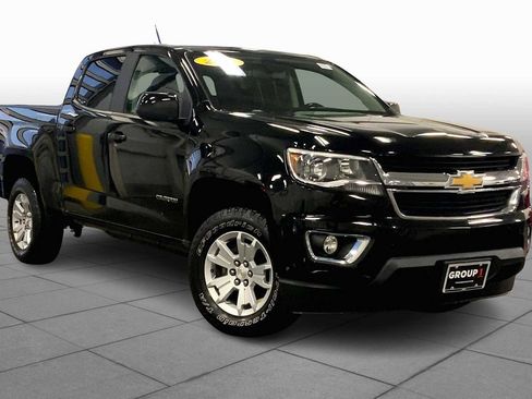 Used 2016 Chevrolet Colorado LT w/ LT Convenience Package image 2