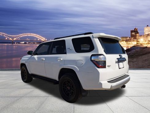 Used 2021 Toyota 4Runner TRD Off-Road Premium image 3