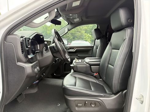 Used 2022 Chevrolet Silverado 1500 RST AWD/4WD image 11