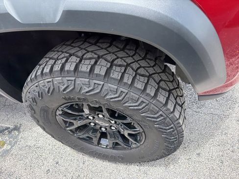 Used 2026 Chevrolet Colorado ZR2 w/ Midnight Edition AWD/4WD image 12