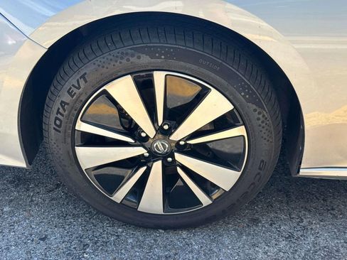 Used 2022 Nissan Altima 2.5 SV AWD/4WD image 5