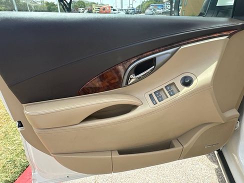 Used 2013 Buick LaCrosse Leather w/ Entertainment Package FWD image 12