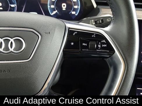 Used 2019 Audi e-tron Prestige w/ Prestige Package image 30