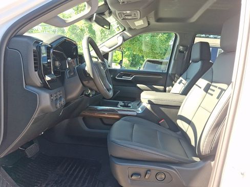 New 2026 Chevrolet Silverado 2500 LT w/ Z71 Chrome Sport Edition AWD/4WD image 13