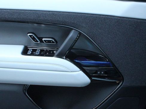 New 2026 Land Rover Range Rover Sport SE AWD/4WD image 10