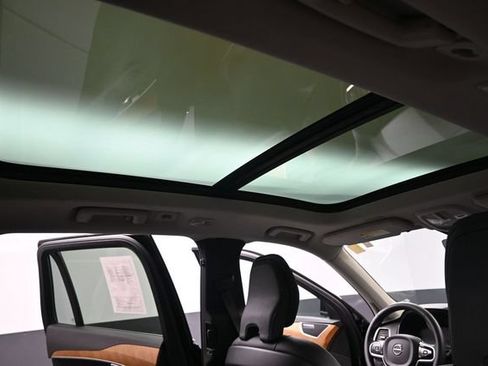Used 2023 Volvo XC90 B6 Plus w/ Protection Package Premier AWD/4WD image 19