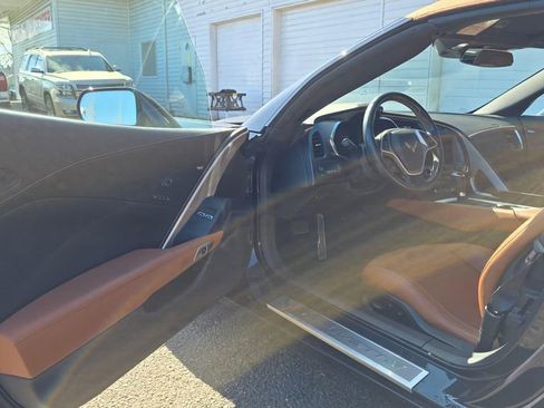 Used 2015 Chevrolet Corvette Stingray w/ 2LT Preferred Equipment Group image 17