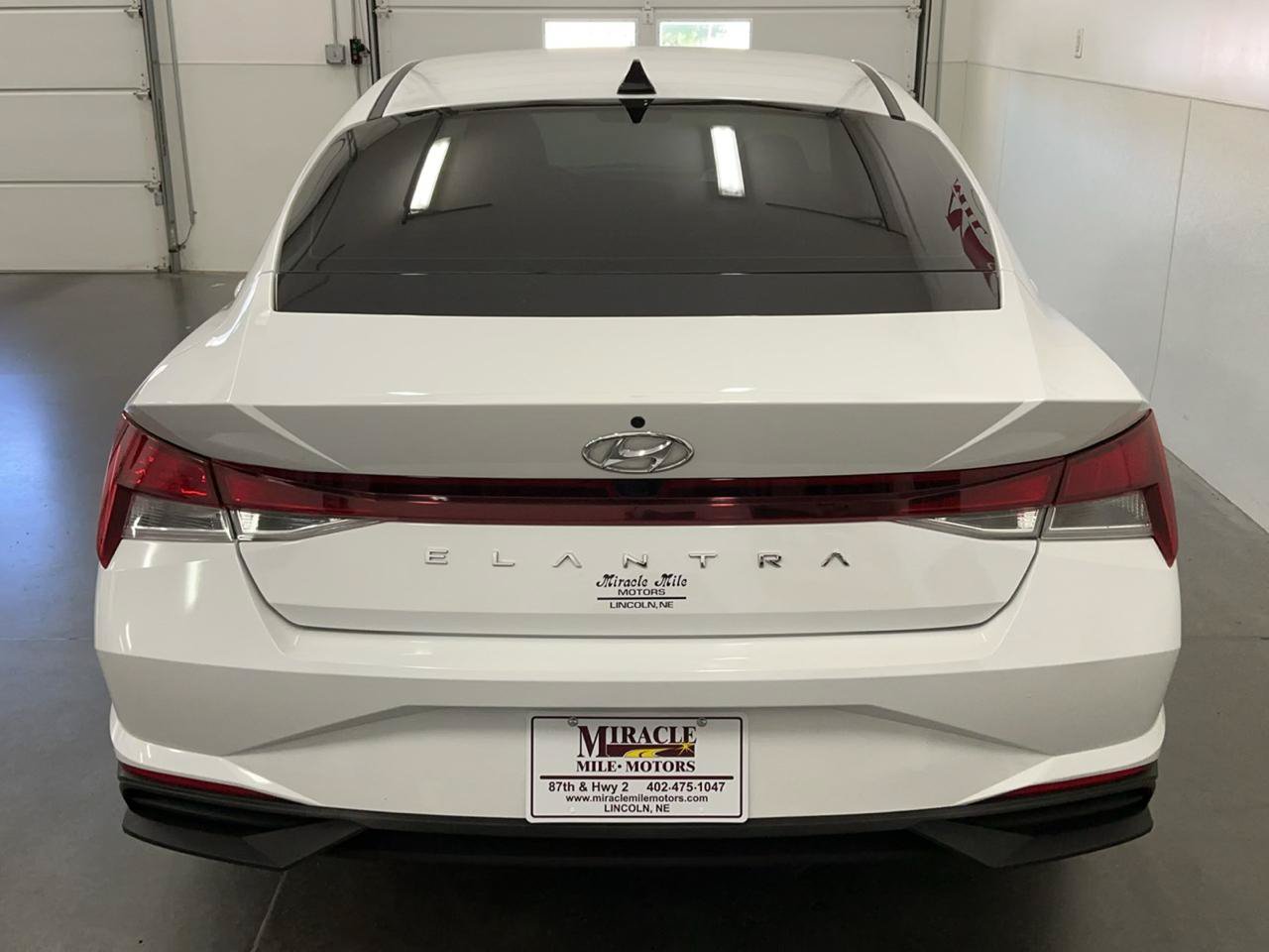 Used 2021 Hyundai Elantra SEL FWD image 5