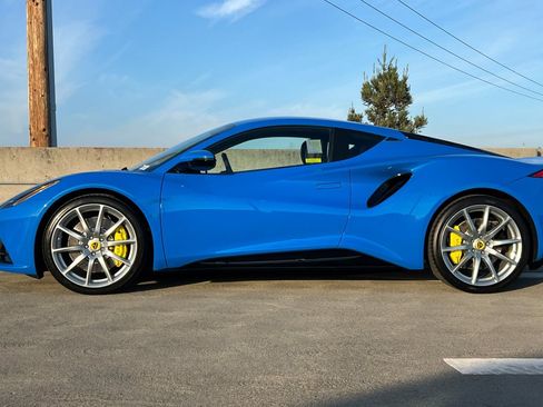 New 2025 Lotus Emira image 7