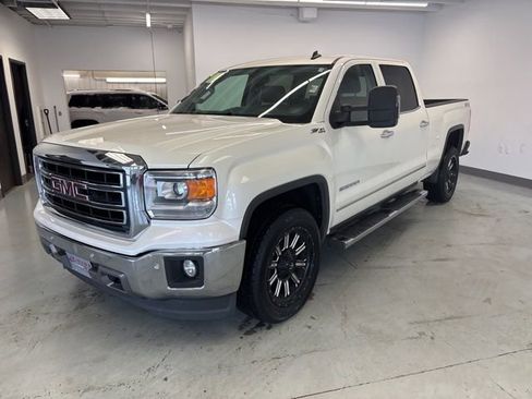 Used 2014 GMC Sierra 1500 SLT w/ SLT Crew Cab Value Package image 4