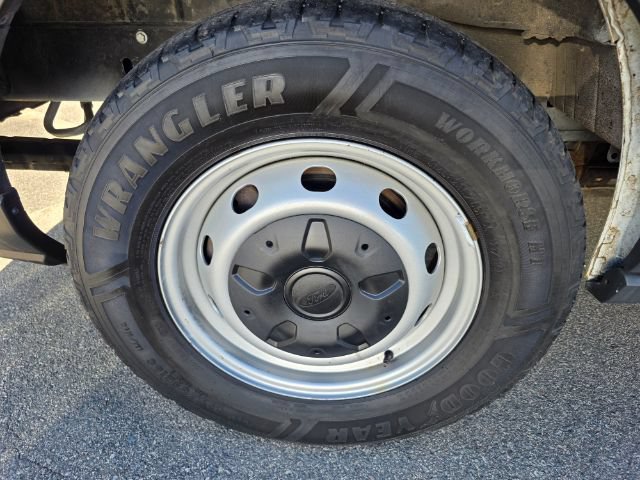 Used 2016 Ford Transit 150 130 Low Roof RWD image 18