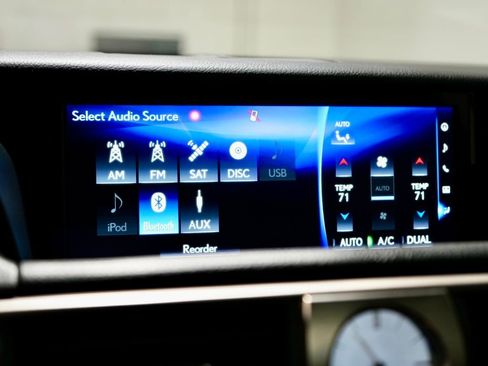 Used 2018 Lexus IS 300 w/ Comfort Package image 19