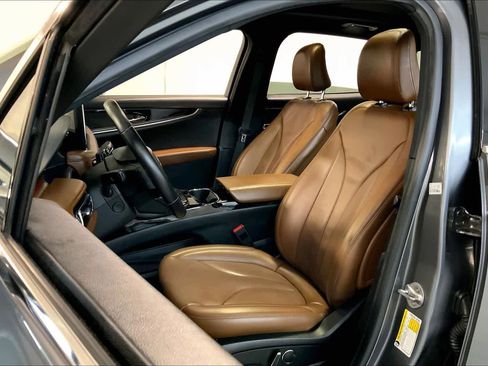 Used 2022 Lincoln Nautilus Reserve image 14