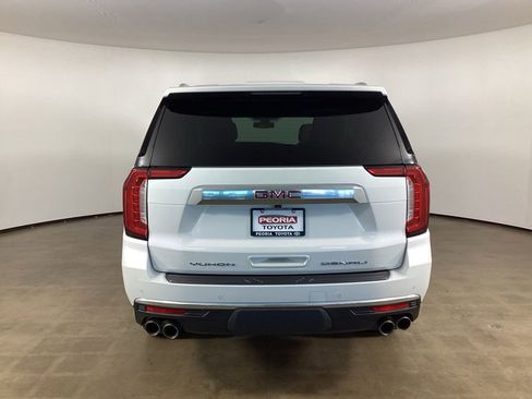 Used 2021 GMC Yukon Denali w/ LPO, Illumination Package AWD/4WD image 10