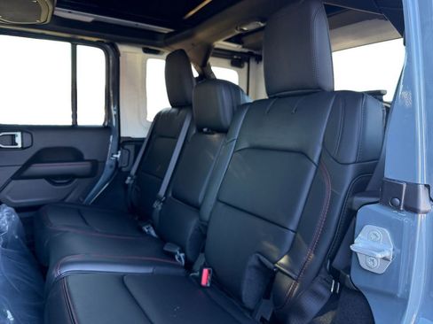 New 2026 Jeep Wrangler Unlimited Rubicon image 13