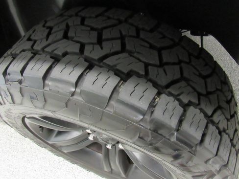 Used 2022 RAM 1500 Classic Warlock w/ Electronics Group AWD/4WD image 25