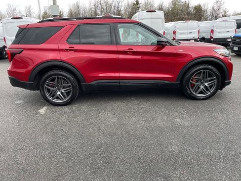 Certified 2025 Ford Explorer ST-Line w/ Premium Package image 2