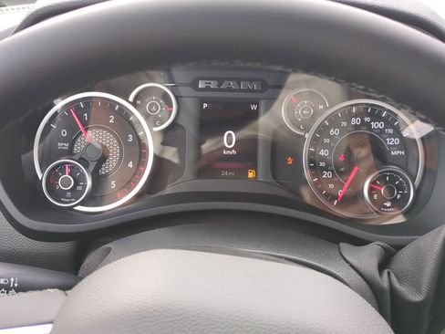 New 2026 RAM 2500 Big Horn AWD/4WD image 28