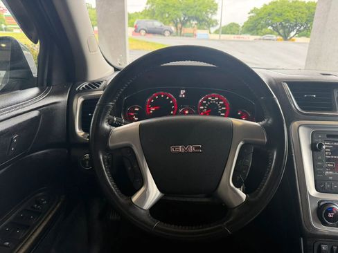 Used 2016 GMC Acadia SLT w/ Open Road Package AWD/4WD image 10