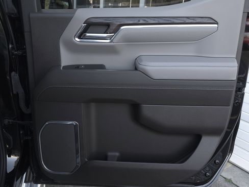 Used 2024 GMC Sierra 1500 SLT w/ SLT Premium Plus Package image 38