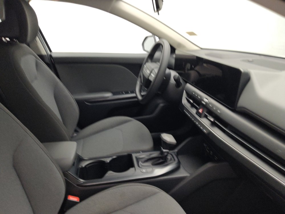 Used 2025 Kia K4 FWD image 21