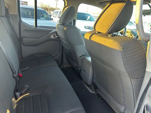 Used 2017 Nissan Frontier Desert Runner image 12