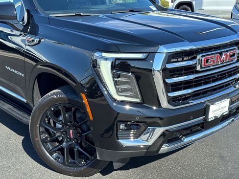 Used 2026 GMC Yukon Elevation RWD image 3