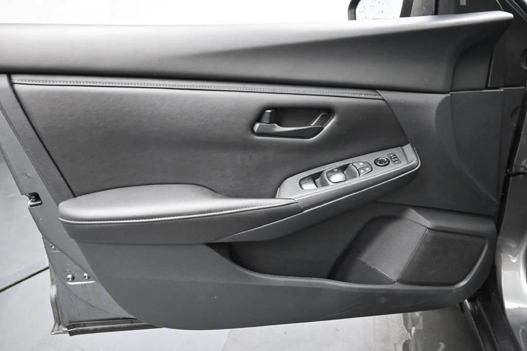 Used 2025 Nissan Sentra S FWD image 22