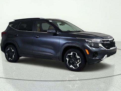 Used 2025 Kia Seltos EX w/ EX Sunroof Package AWD/4WD image 8