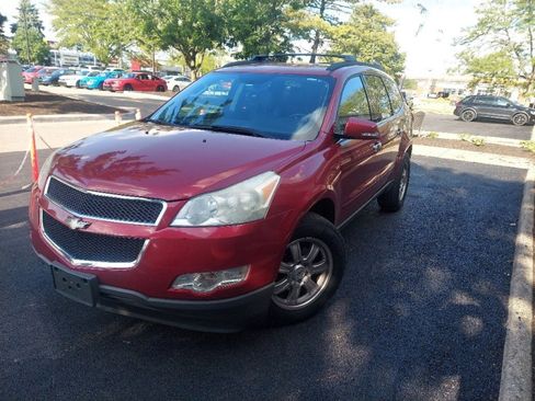 Used 2012 Chevrolet Traverse LT FWD image 4