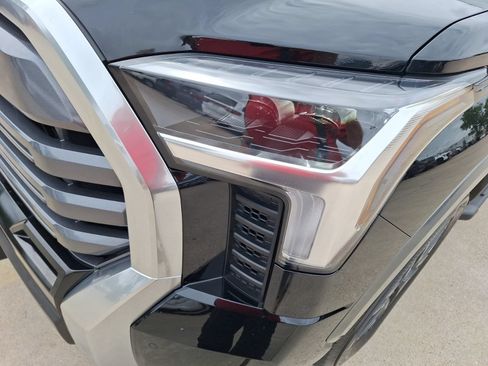 Used 2026 Toyota Tundra Limited AWD/4WD image 10