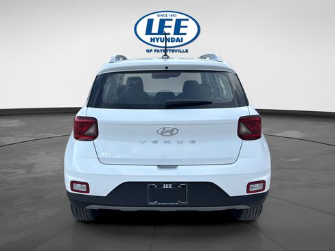 New 2026 Hyundai Venue SEL FWD image 4