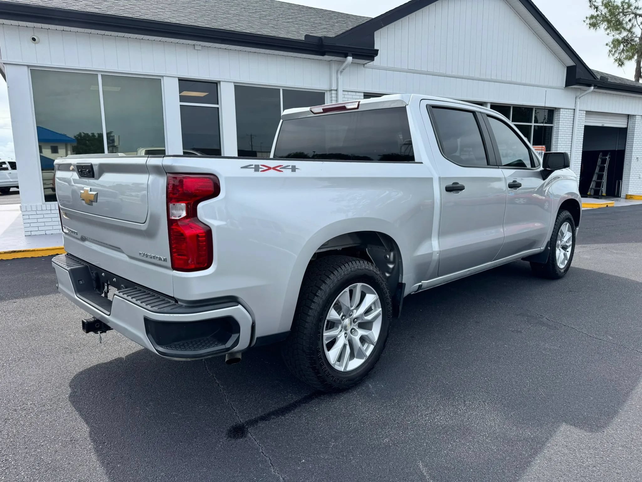 Used 2022 Chevrolet Silverado 1500 Custom AWD/4WD image 3