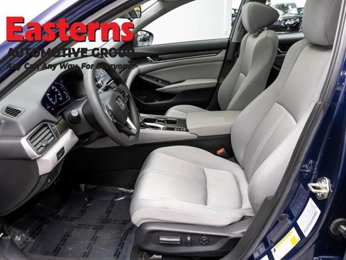 Used 2019 Honda Accord EX image 13