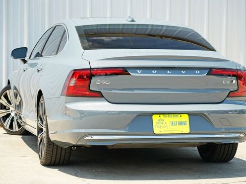 Used 2023 Volvo S90 B6 Plus w/ Protection Package Premier image 4