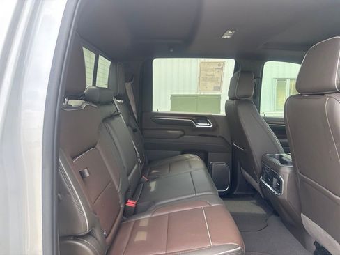 Used 2024 GMC Sierra 3500 Denali w/ Denali Reserve Package AWD/4WD image 33